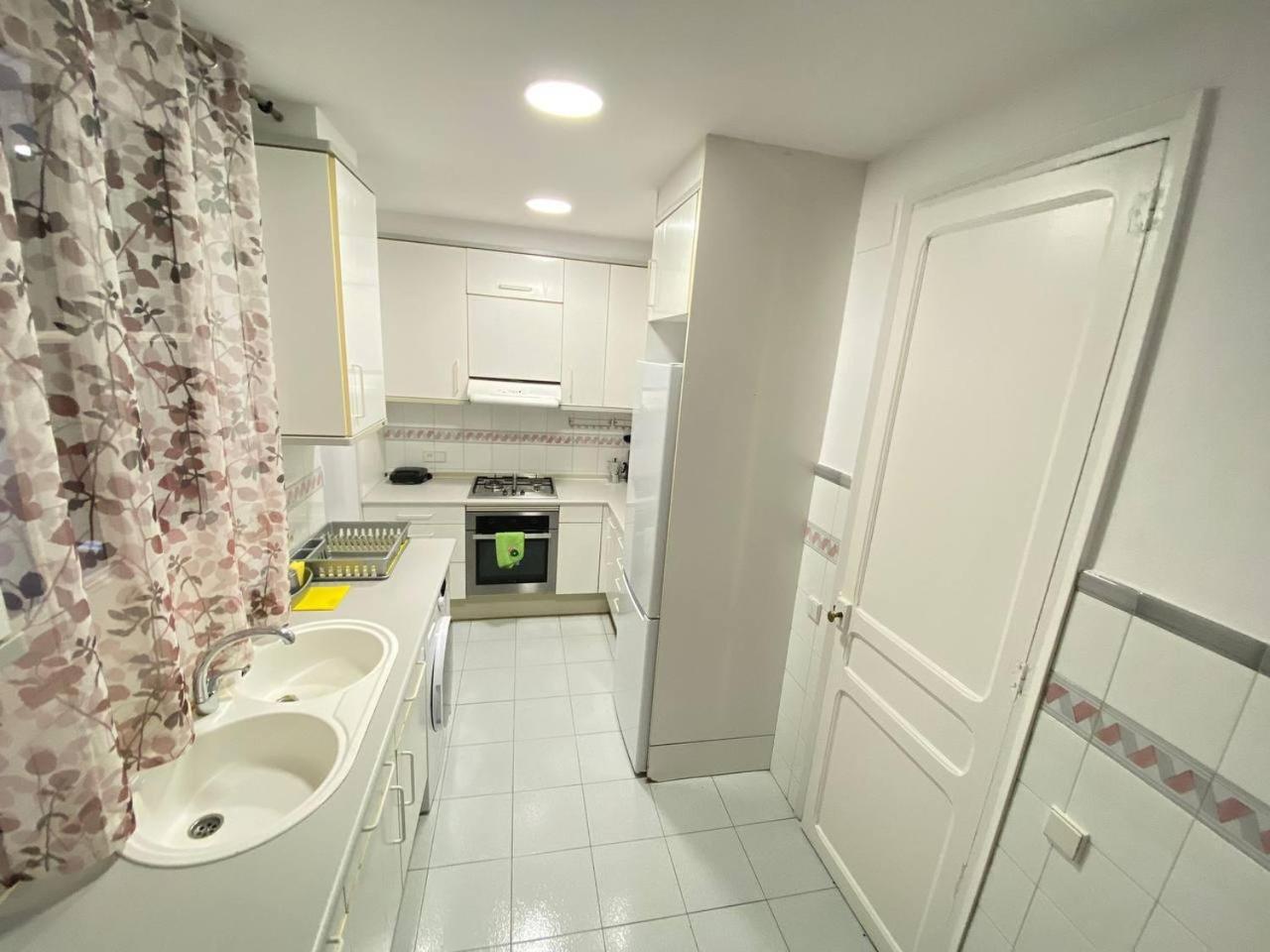 Flor Habitaciones Barcelona Exterior photo